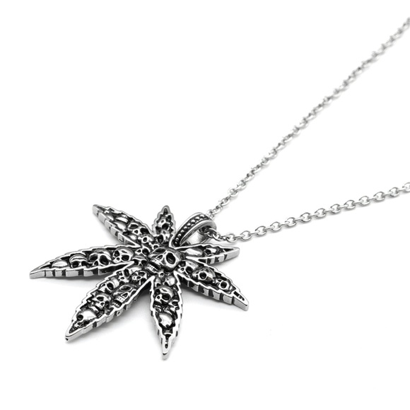 Leaf and Skulls Necklace Pot Weed Pendant - Picture 4 of 7